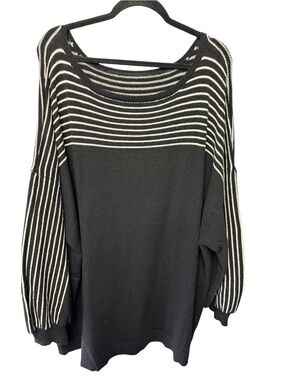 BloomChic Black Sweater with Cream Stripes Size 28
